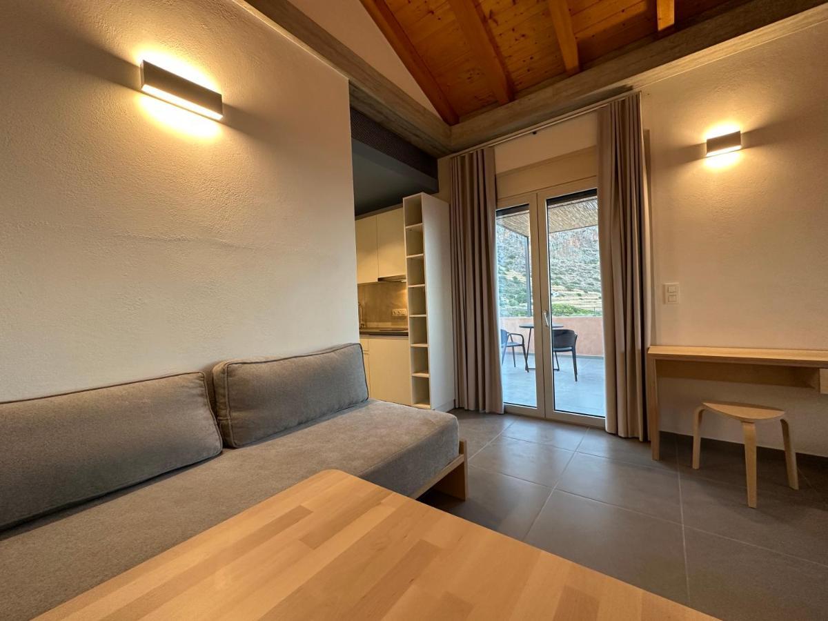 Pasithea Suites Монемвазия Экстерьер фото