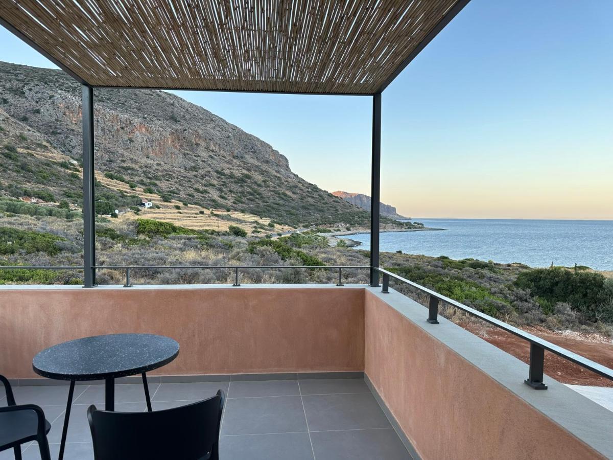 Pasithea Suites Монемвазия Экстерьер фото